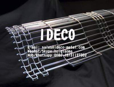 China Flat Wire Belts, Honeycomb Belts, Metal Wire Mesh Conveyor Belts, Flatwire Conveyor Belting for Heating/Shrink-Wrapping for sale