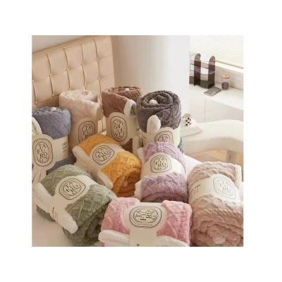 China PORTABLE Winter Solid Color Fleece Plush Weave Polyester Rectangular Warm Soft Puffy Bedroom Blankets for sale