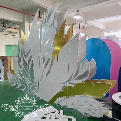 China Morden Feather Wedding Backdrops Wedding Decorations Stage 3 Meter Height for sale