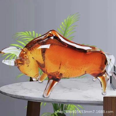 China Europe Glass Cattle Hand Blown Crystal Art Figurine Christmas Decoration Glass Desktop Ornament for sale