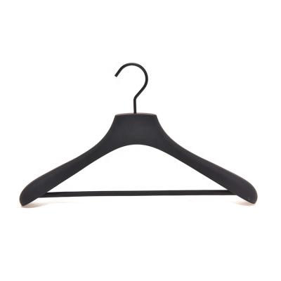 China Sustainable Round Head Cabinet Clothes Rack Hangers Stand Up Display Hangers for sale