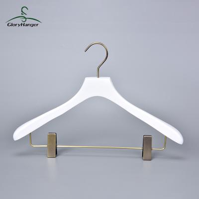 China Luxury White Anti-Slip Gold Hook Metal Clips Shoulder Wide Wooden Coat Hanger for sale