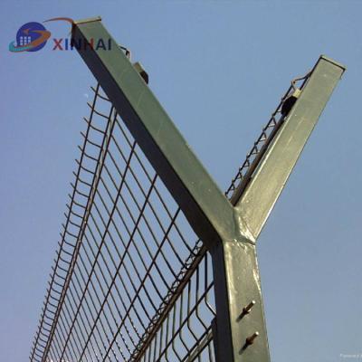 China Anping Factory 4.5mm Easily Assembled PVC Coated Wire Mesh Fence Higway Fence Airport Fence zu verkaufen