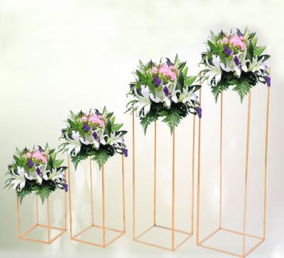 China Moden Metal Flower Stand for Wedding Party Event Decoration Walkway Wedding Table Centerpiece for sale