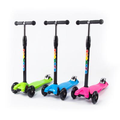 China Cheap factory price kid height adjustable kick scooters light up scooter for kids for sale