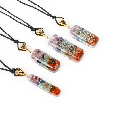 China Beautiful New Design Women's Round Band Crushed Stone Crystal Man Resin Necklace Pendant for sale