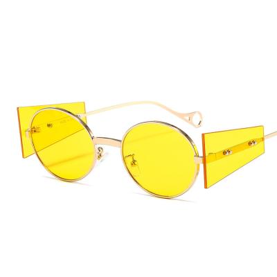 China Stocked 2021 new men's and women's fashion trend personality sun glass steam round punk sunglasses for sale