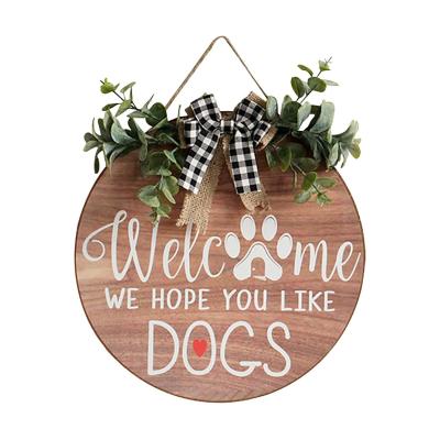 China Wooden Braid Front Door Welcome Sign for Farmhouse Door Hangers Rustic Front Porch Decor Outdoor Wooden Vertical Hanging Sign for sale