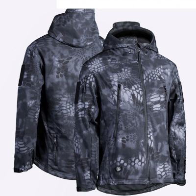 China Breathable Custom Design Breathable Softshell Jacket Camouflage Waterproof for sale