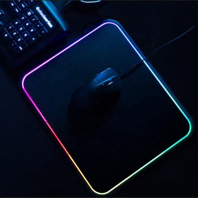 China Comfortable Custom Black Printed USB Lighting RGB LED Glowing Large Gaming Mouse Pad for sale