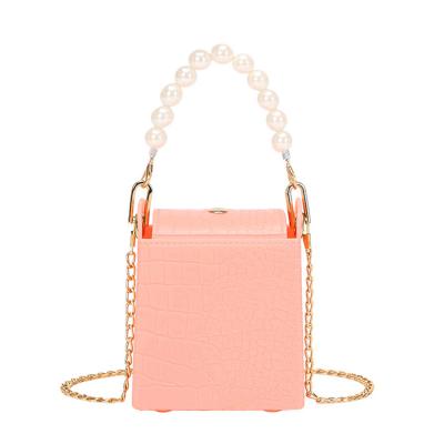 China Fashion CL011 Purse Fashion CL011 Pearl Lipstick Chain Messenger Bag Crocodile Pattern Portable Square PVC Beach Silicon Shoulder Jelly Bag for sale