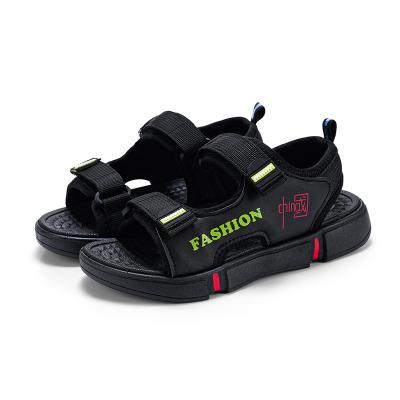 China 2022 summer new Korean version boy personality trend flat casual factory wholesale beach sandals for sale