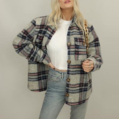 China 2022 Anti-Wrinkle Women's Jacket Winter Plaid Coat Spring Fashionable Oversized Casual Shirts Tops With Pockets for sale