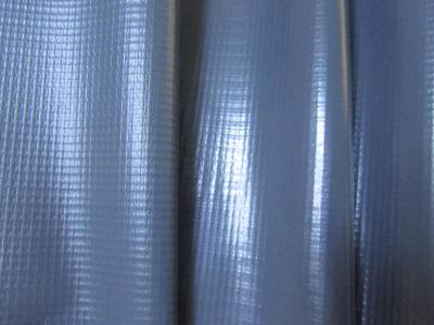 Chine bâche stratifiée par PVC de polyester de la maille 1000D*1000D/9*9 pour la couverture de camion, matériel de tente à vendre