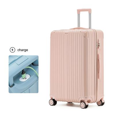 China Can charge 20 24 seat 28inch 3pcs moible suitcase luggage with USB charger port travel trolley case for sale