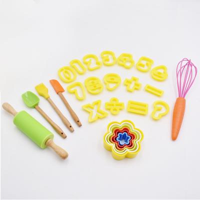 China Sustainable Food Grade Silicone Cake Decorating Tools Baking Tool Kit for sale