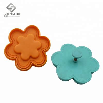 China Viable Plastic Plunger Cookie Cutter Stereoscopic Flower Shape Baking Tools for sale