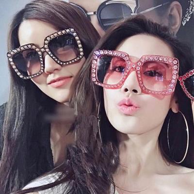 China 15 Years Experience Luxury Fashion Rhinestone Diamond Ladies Sunglasses Glasses for sale