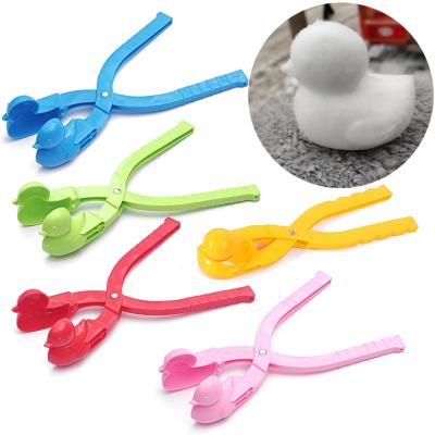 China Outdoor Heart Duck Snowball Clip Durable Plastic Mold Winter Snowball Factory Wholesale Kids Toys for sale