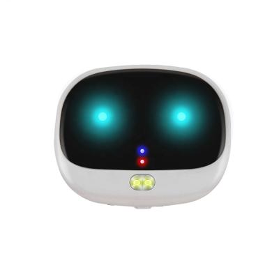 China 2020 New Pet Lights 4G Smart GPS Personal Pet Tracker Rechargeable GPS Tracker Position Device for sale