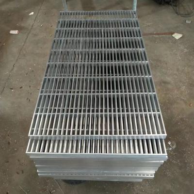 China Traditional Horizontal Stainless Aluminum Drainage Grate And Structural Frames Welding for sale