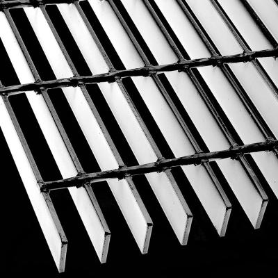 China Traditional hot dip galvanized steel grating for walkway for sale