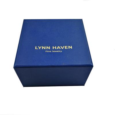 China Disposable Foldable Decorations Candy Treat Gift Box With Elegant Tassel for sale