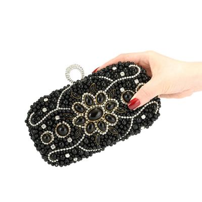 China Elegant Women 2022 One Shoulder Fashion Lady Beaded Luxurious Pearl Daily Evening Clutch Bag Summer Purse Clutch Bag for sale