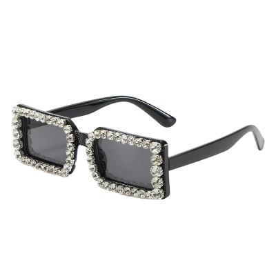 China Hot Sale Vintage Rectangle Women Retro Small Shape Sunglasses Rhineston Frame Sunglasses for sale