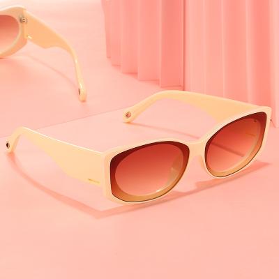 China Anti UV400 Hot Sale Trending Sunglasses Ladies Fashion Latest Women Sunglasses 2021 Fashionable for sale