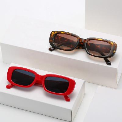 China 2021 Classic Men Vintage Leopard Small Fashion Sun Glass Rectangle Sunglasses Retro Square Frame Women UV400 for sale