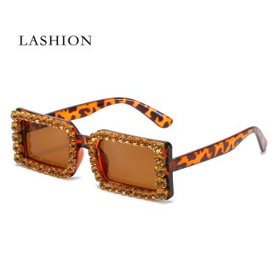 China 2021 Vintage Bulk Wholesale Custom Color Anti Women's Sunglasses UV400 Adjusted Square Rectangle Rhinestone Sunglasses for sale