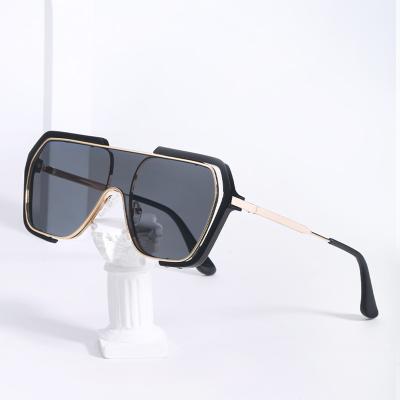 China Rectangle Classic Outdoor Men Sunglasses 2021 Retro Shade New Brand Designer Oversized Sunglasses For Male Masculine Men for sale