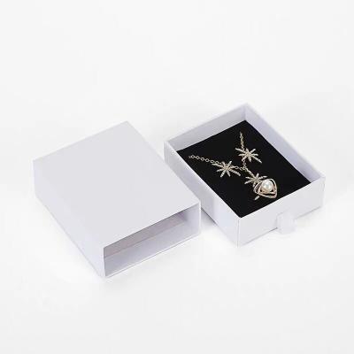 China Factory Custom Luxury Jewelry Gift Box Packaging Recyclable For Present for sale