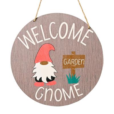 China Environmental Friendly High Quality Outdoor Hanging Vertical Sign, Round Wooden Gnome Welcome Sign For Front Door, Christmas Gnomes Welcome Door Sign for sale