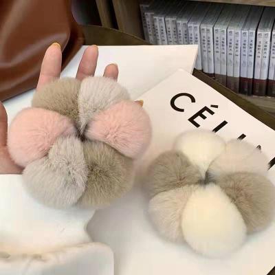 China 2022 Beautiy New Arrival Character Hairpin Crab With Fur Pompoms Fur Hair Accessories Temperament Plush Hairpins Hair Clip Belle for sale