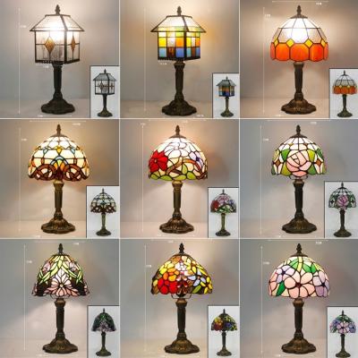 China Modern luxury vintage table lamps design decorative lead glass lamp light for home decoration for sale