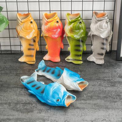 China 2021 New Fashion Salty Fish Men's Slippers Fashion Creative Funny Non-slip Flip Flops Fish Sandals Beach Breathable Outdoor Slippers for sale