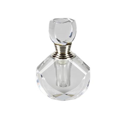 China New Europe Vintage Essential Art Body Perfume Bottles Crystal Bottle 0il Refillable Bottle for sale