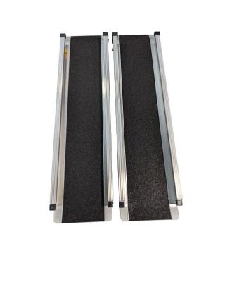 China 600lbs Loading Capacity Aluminum Alloy Wheelchair Ramp for Enhanced Accessibility for sale