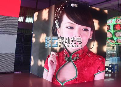 China Indoor Full Color 90 Degree Curved LED Displays P4 With Meanwell Epistar , Size Customized for sale