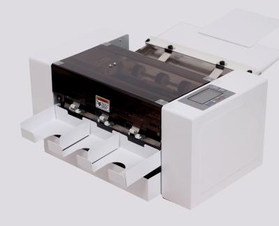 China Automatic Label Printing Clothing Label , Certificate Card Cutting Machine for sale