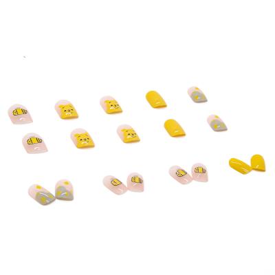 China French Cute Bee Bear Fake Tips Nails 24 Pcs Using Nails Easy To Remove Press On Artificial Nails NTB035 for sale