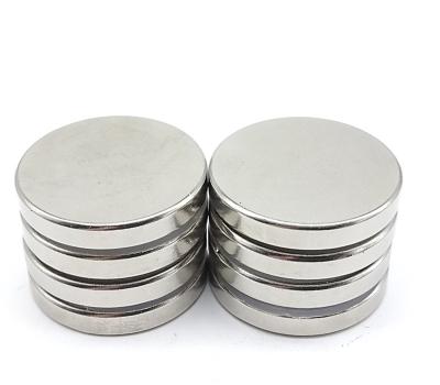 China Industrial Magnet Hot Sale Professional Custom Various Size Circular Round N35-52 NdFeB Magnet for sale