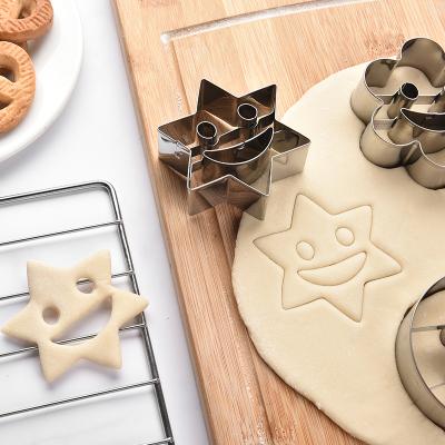 China Workable Set of Stainless Steel Cartoon Biscuit Mold Emoji Cookie Molds and 4 Piece Cake Molds for sale