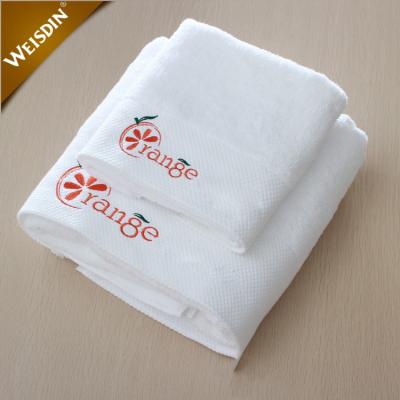 China QUICK DRY Custom Wholesale White Towels Bath Set Luxury 100% Cotton Hotel Bath Towels With Logo for sale