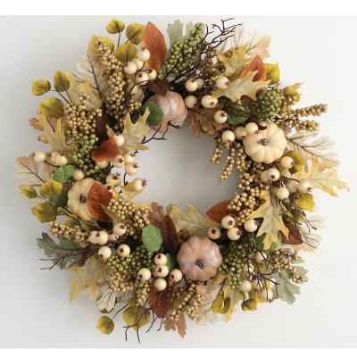 China Indoor and Outdoor Use Oak Leaf Covered Artificial Pumpkin Berry Harvest Holiday Wreath for sale