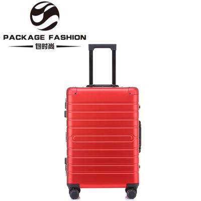 China Waterproof Wholesale Custom Dealing 20 24 29 Inch Vintage Style Aluminum Magnesium Spinner School Suitcase Bags for sale