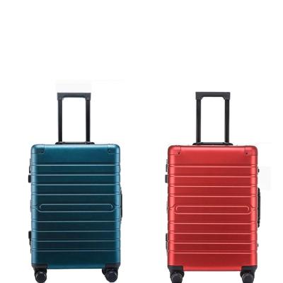 China Waterproof OEM Custom Processing 20 24 29 Inch Lady MG Aluminum Suitcase Luggage Cases for sale