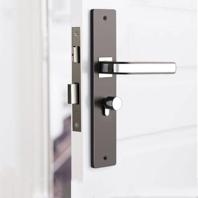 China Modern Contemporary Alloy Thick Door Plate Lock Handle Chrome and Black Silent Door Lock Handle for House Building with Key for sale